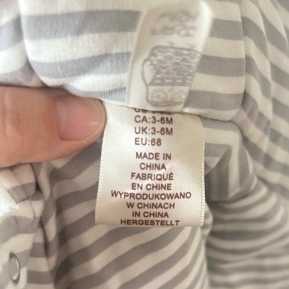 White and grey fuzzy snowsuit with cuffed sleeves. Size 3-6 months. NWOT. - Picture 3 of 5